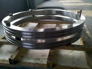 ASTM 4140 4340 4130 Anillos de forja de acero caliente de gran diámetro piezas de acero de aleación anillos de forja laminados