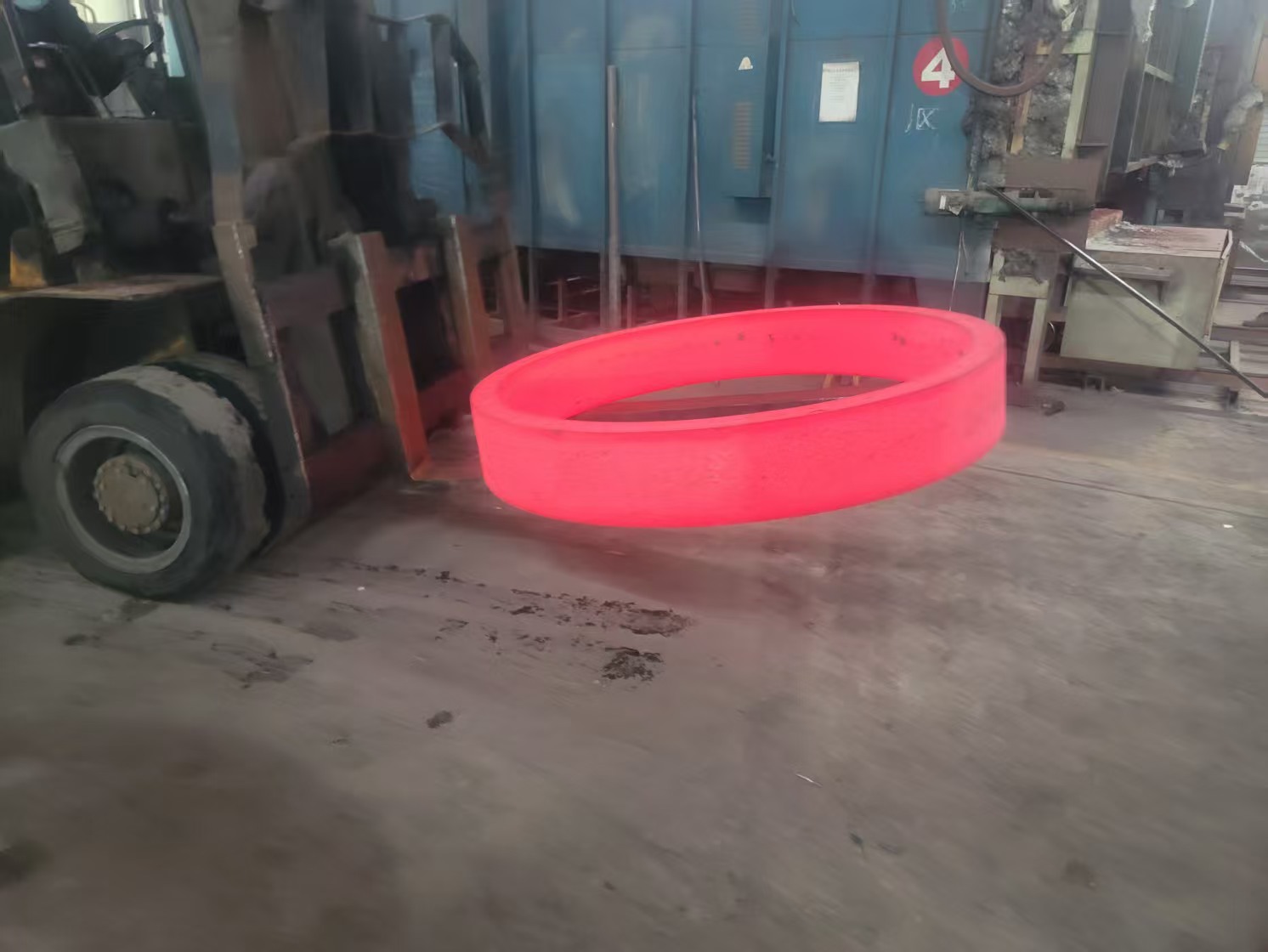 Rotary bearing inner and outer ring forgings