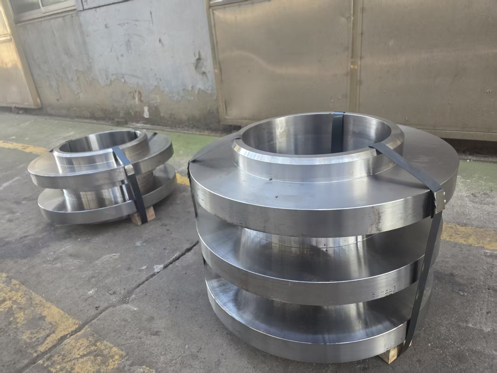 42CrMo4 Hot Rolled Forged Ring Chinese Factory 