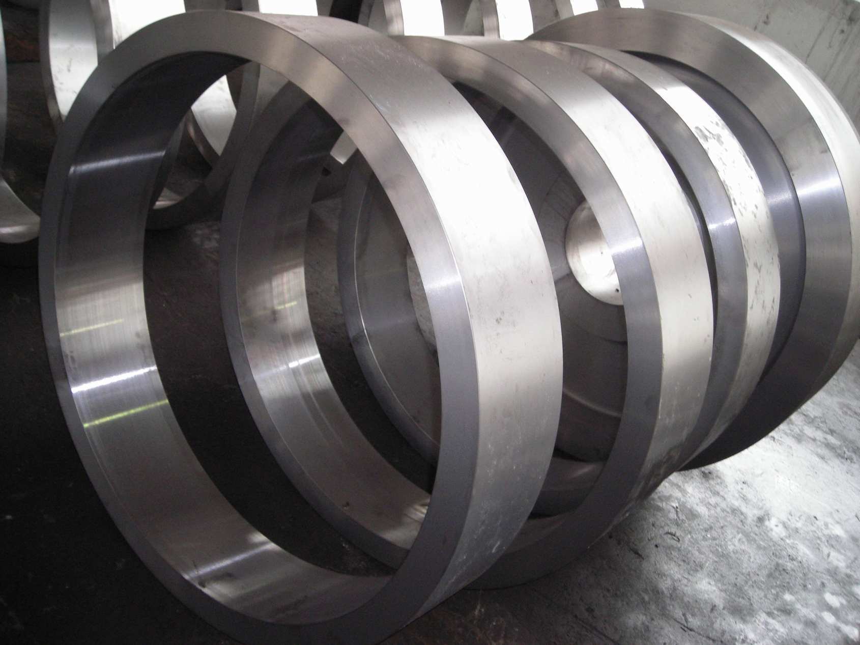 China Factory OEM 42CrMo4 C45 Forging Rings for Slewing Bearings 