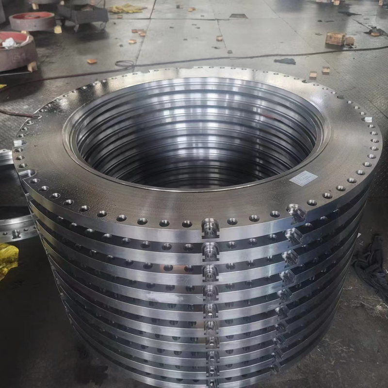 Large Carbon Steel Pipe Flanges In A105 / A516 GR 70 