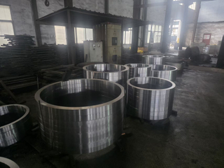 Custom 42CrMo Large Diameter Hot Forged Ring Rolling Large Forging Ring