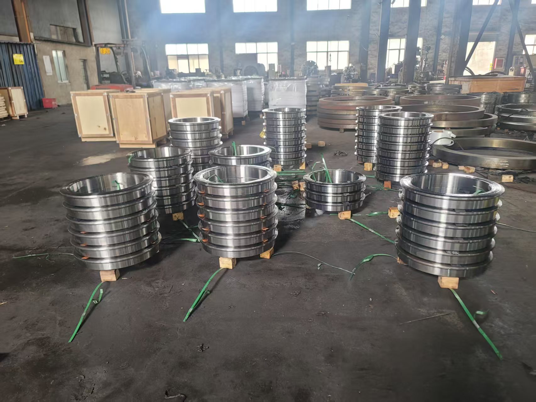 China Customized Large Diameter Steel Flanges Manufacturer