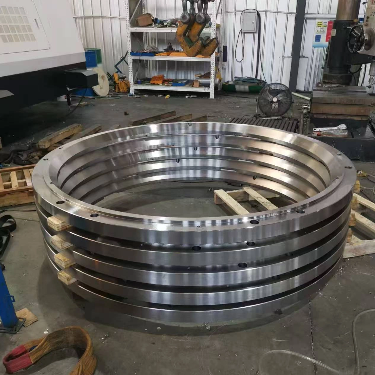 Customized Large Diameter Seamless Rolled Steel Rings