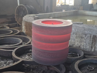 Customized Rolling Forged Ring 4135 34CrMo4 Heavy Alloy Steel Forged Ring