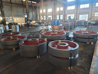 Forges à anneau de grand diamètre chinois