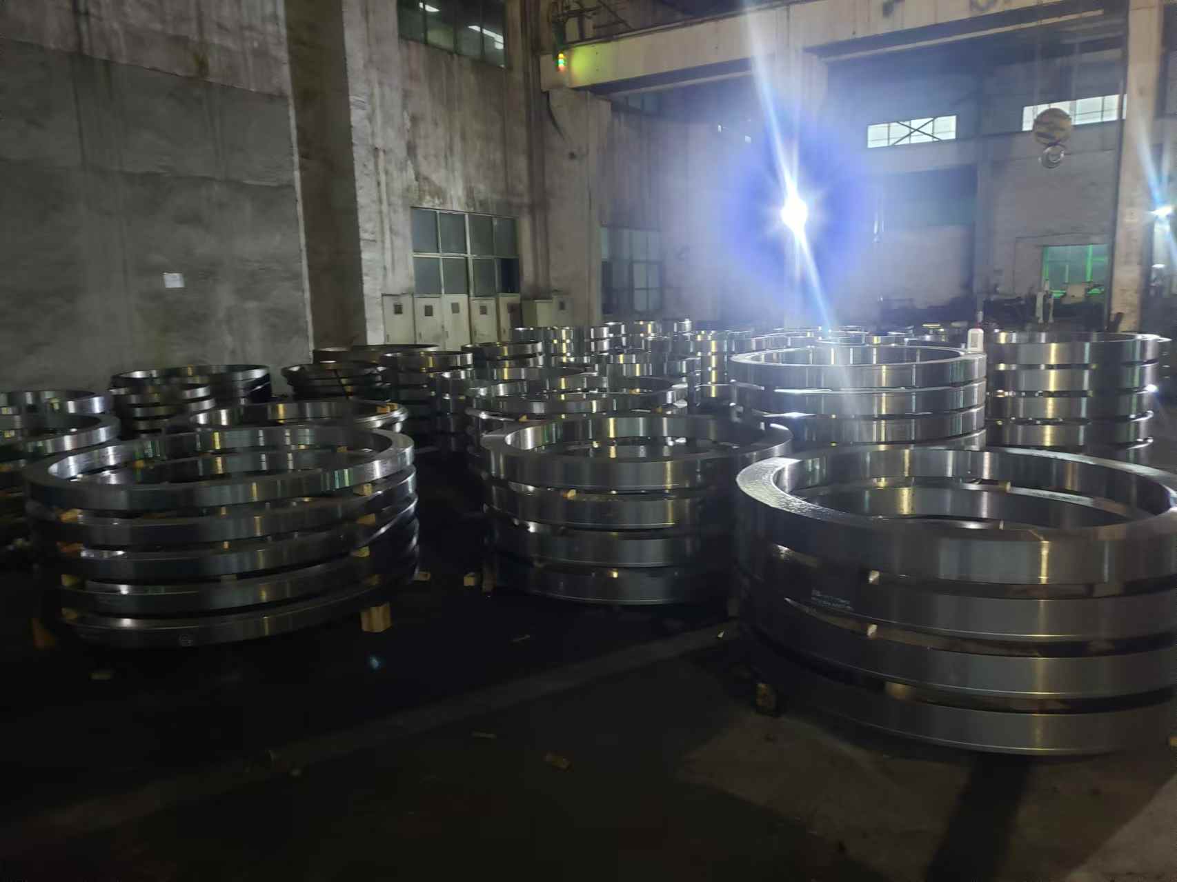 42CrMo4 EN19 EN24 Seamless Forged Rings for Bearings 