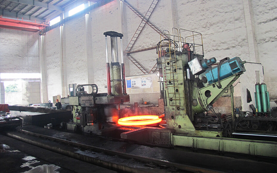 C45-Steel-Heat-Treated-Inner-and-Outer-Rings-For-Big-Diameter-Bearings