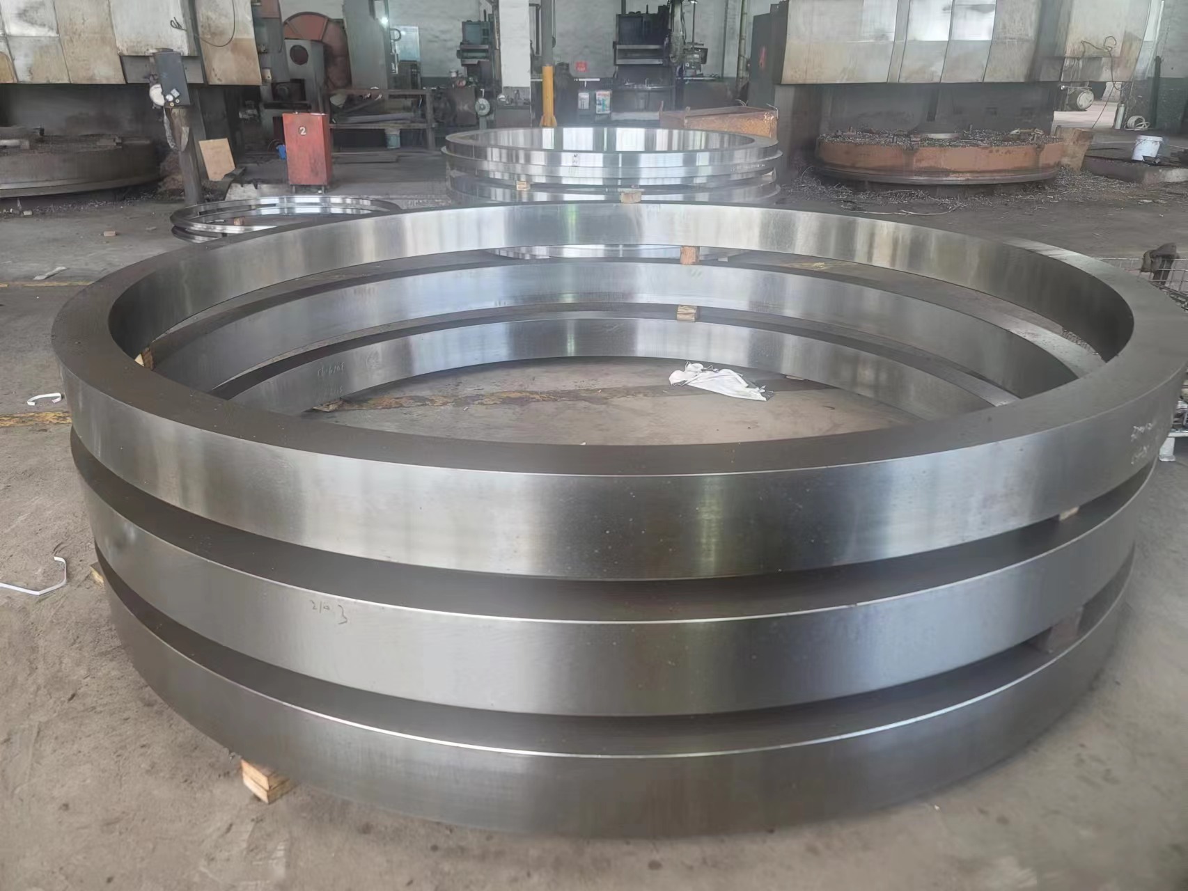 Бесшовное горячекатаное металлическое кольцо A105 S355JR S355NL Кольцо большого диаметра