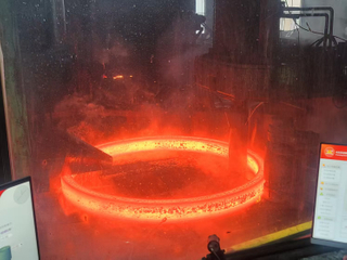 China Fábrica de forja de anillo de diámetro grande Fabricantes