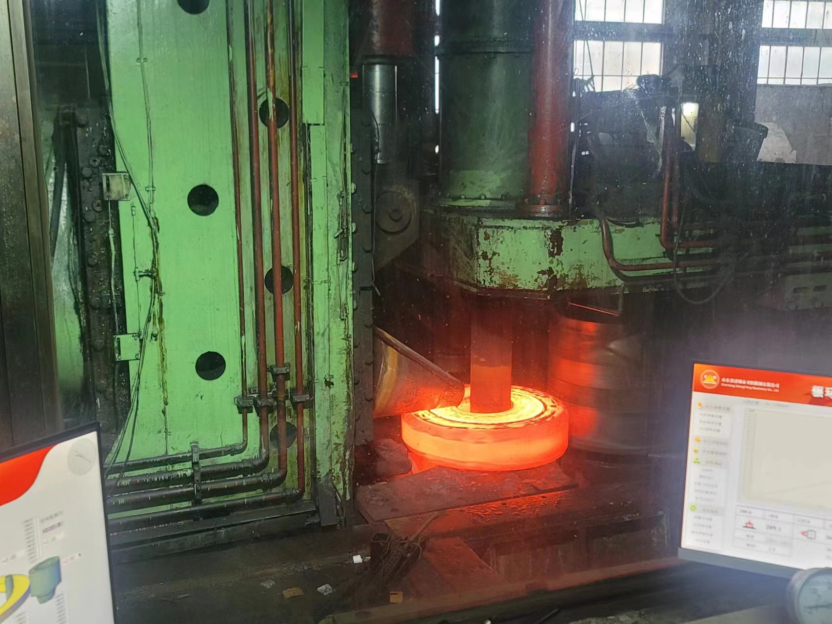 Hot Ring Rolling  φ1600 & φ5000mm Rollings